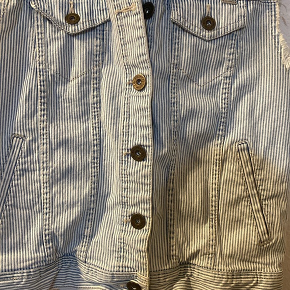 Bullhead striped denim vest size medium - Picture 2 of 5